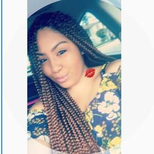 Meet your Posher, Alyssa